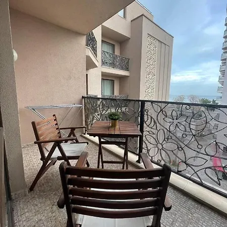 Royal Beach Nice View Appartement *