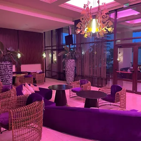 Royal Beach Nice View *