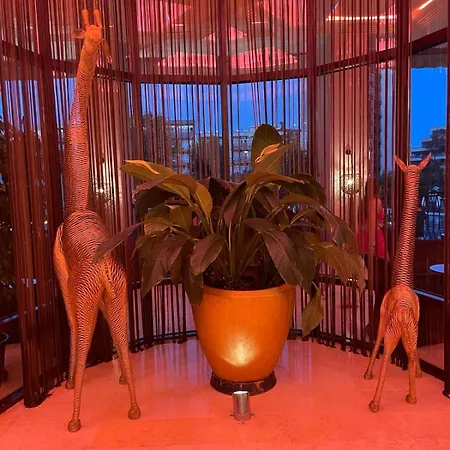 Royal Beach Nice View 아파트