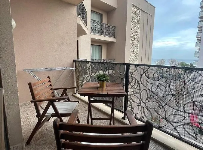 Royal View דירה *